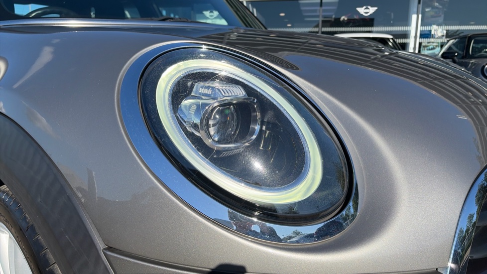 MINI Hatchback 1.5 Cooper II 5dr Auto Petrol Hatchback - Image 32