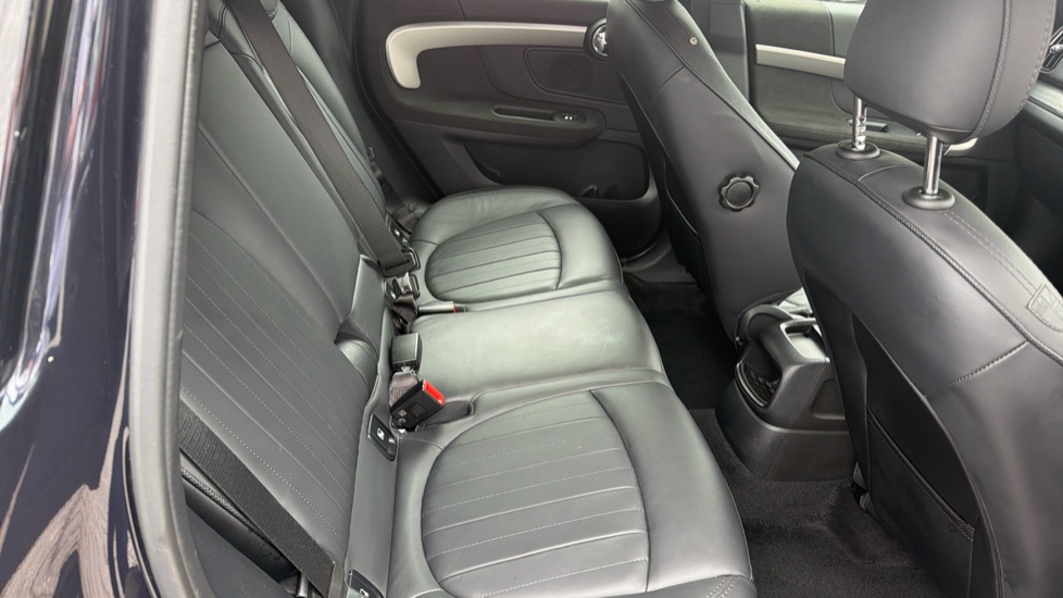 MINI Countryman 1.5 Cooper S E Exclusive ALL4 PHEV 5dr Auto Hatchback - Image 12