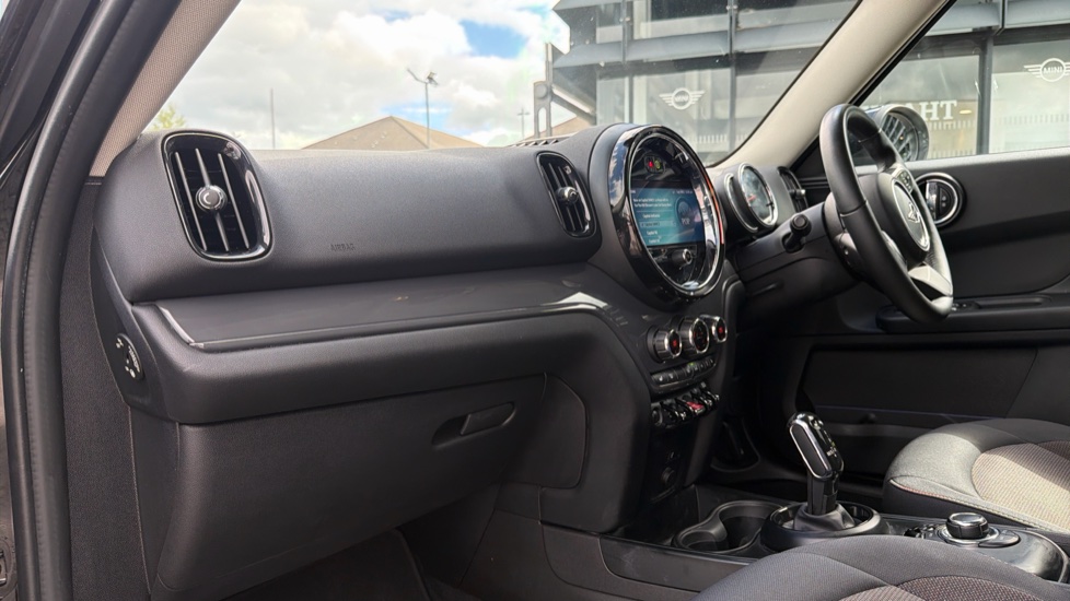 MINI Countryman 1.5 Cooper Classic Premium Plus 5dr Auto Petrol Hatchback - Image 39