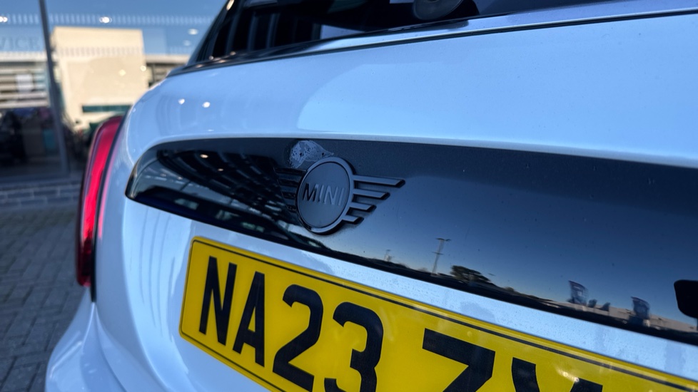 MINI Hatchback 2.0 Cooper S Sport 3dr Auto Petrol Hatchback - Image 41