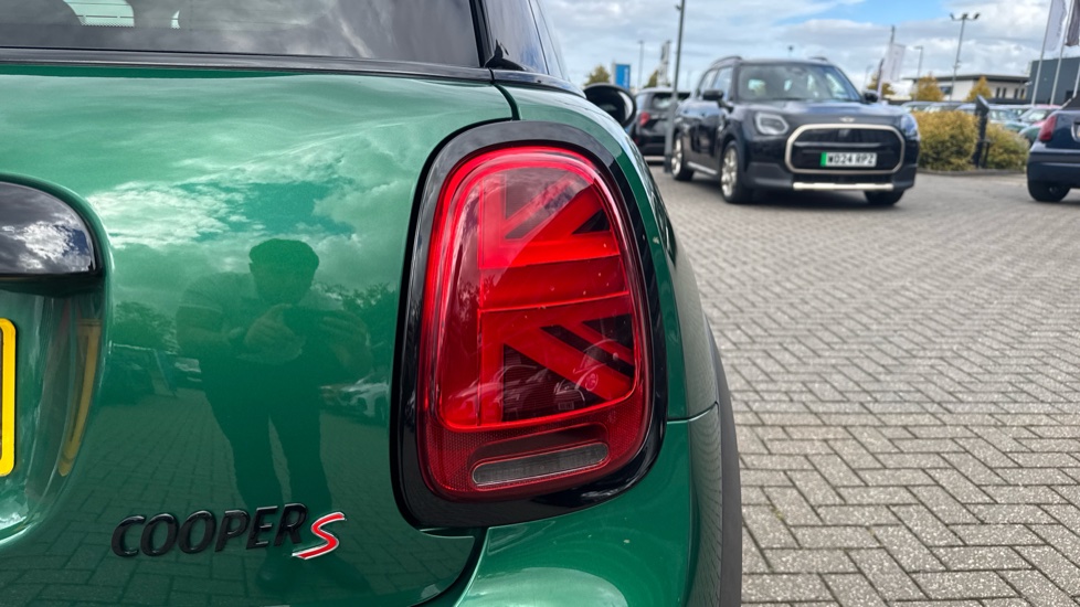 MINI Hatchback 2.0 Cooper S Sport 3dr Auto Petrol Hatchback - Image 22