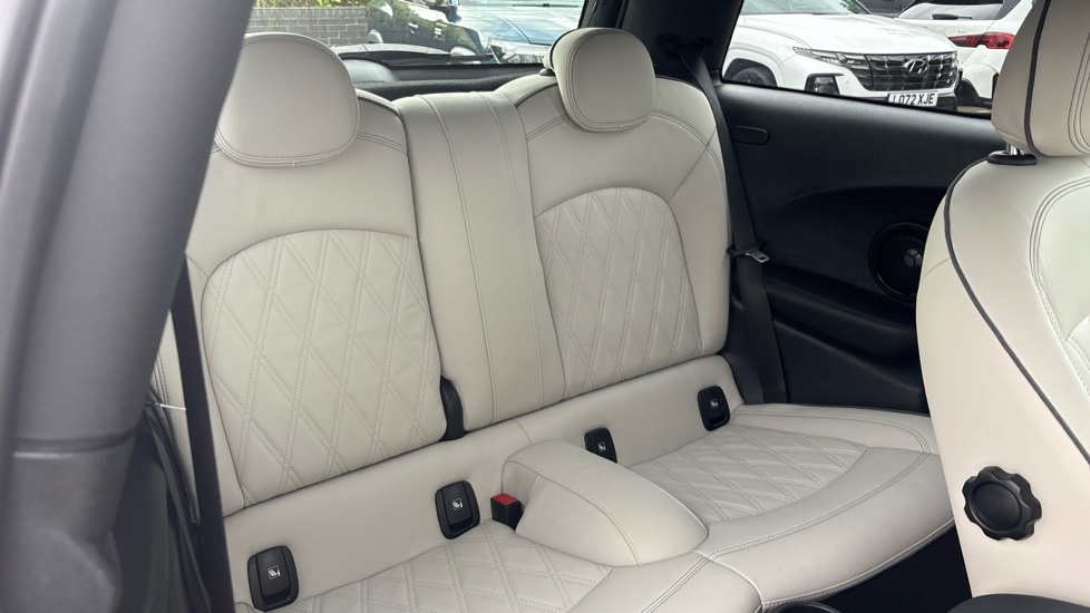 MINI Cooper 2.0 S Exclusive 3dr Auto Petrol Hatchback - Image 12
