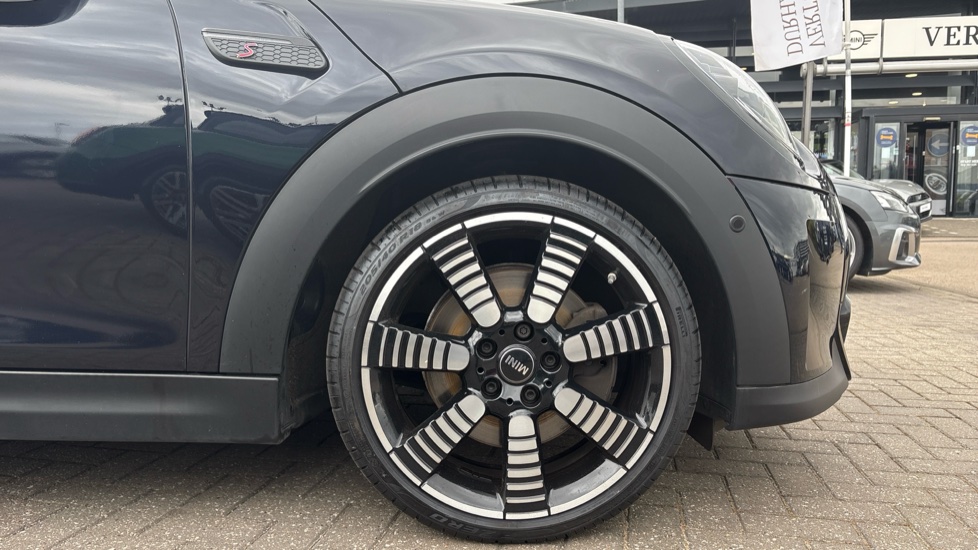 MINI Cooper 2.0 S Exclusive 3dr Auto Petrol Hatchback - Image 14