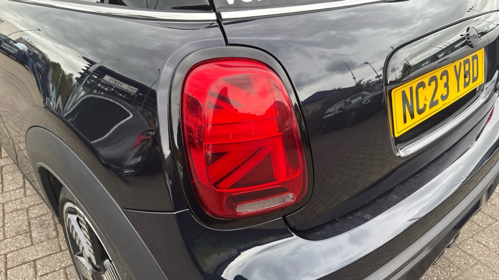 MINI Cooper 2.0 S Exclusive 3dr Auto Petrol Hatchback - Image 22