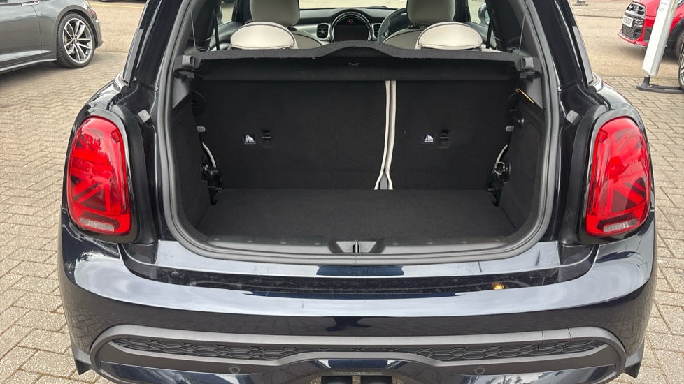 MINI Cooper 2.0 S Exclusive 3dr Auto Petrol Hatchback - Image 44