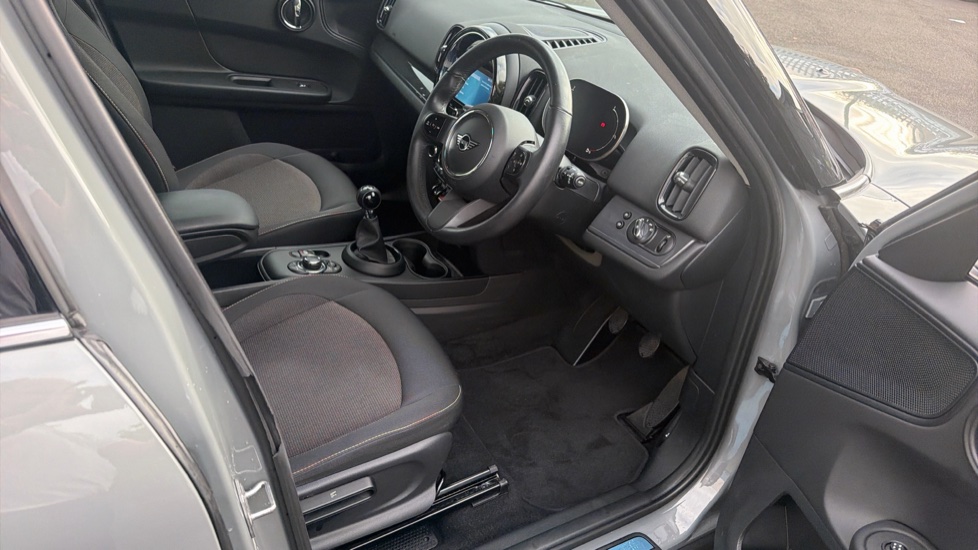 MINI Countryman 1.5 Cooper Classic 5dr Petrol Hatchback - Image 6