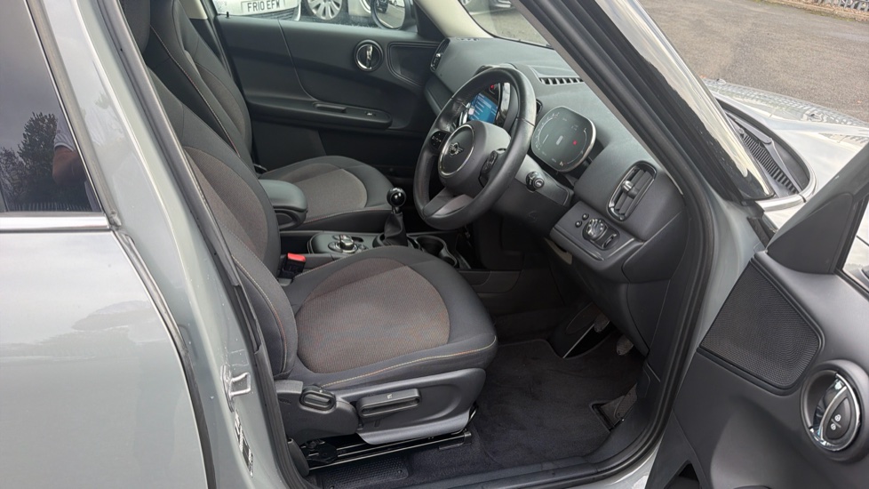 MINI Countryman 1.5 Cooper Classic 5dr Petrol Hatchback - Image 11