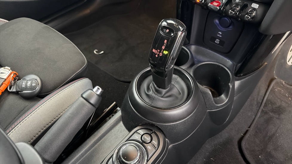 MINI Hatchback 1.5 Cooper Sport Premium 5dr Auto Petrol Hatchback - Image 10