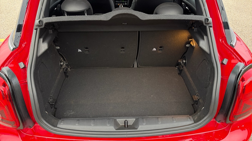 MINI Hatchback 1.5 Cooper Sport Premium 5dr Auto Petrol Hatchback - Image 13