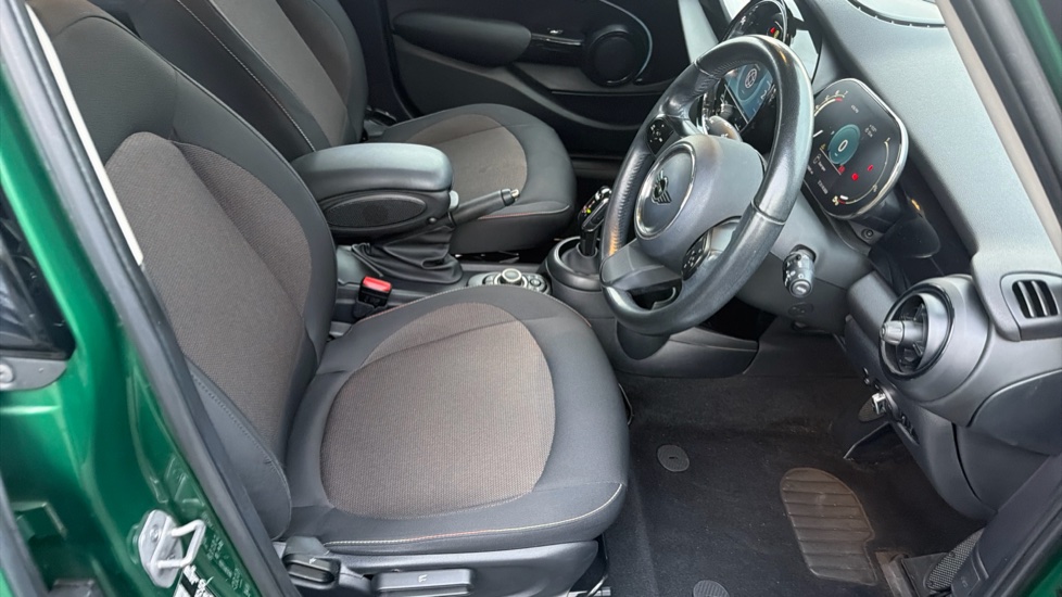 MINI Hatchback 1.5 Cooper Classic Premium 5dr Auto Petrol Hatchback - Image 11