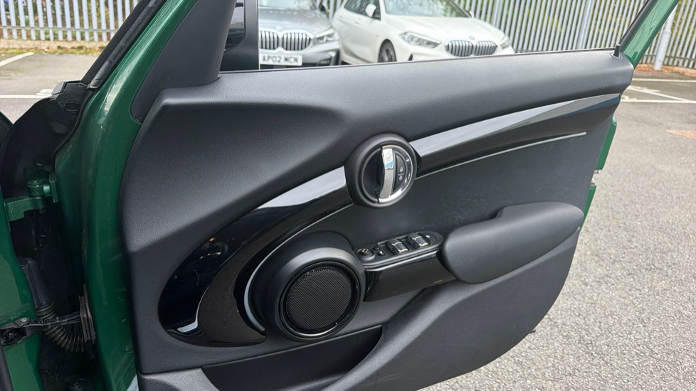 MINI Hatchback 1.5 Cooper Classic Premium 5dr Auto Petrol Hatchback - Image 20