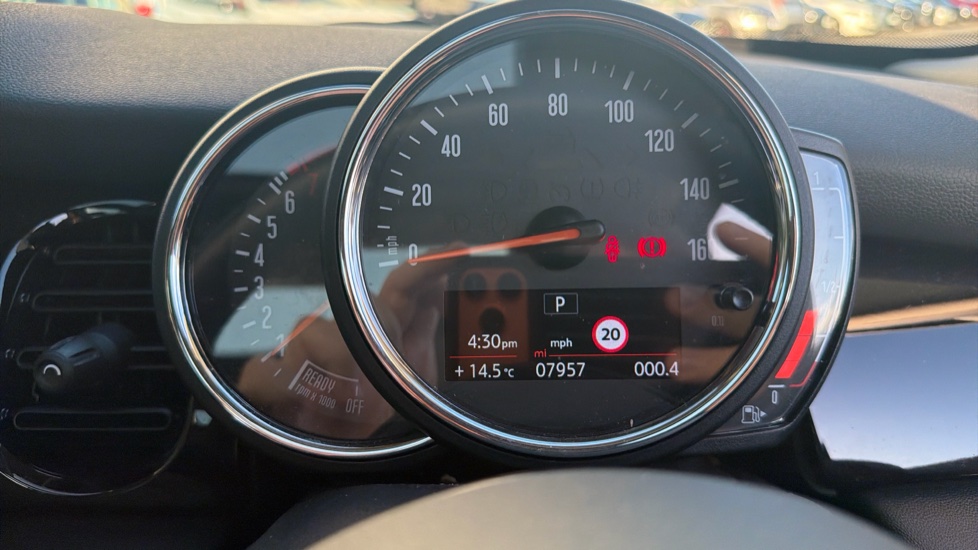 MINI Hatchback 1.5 Cooper Classic 5dr Auto Petrol Hatchback - Image 9