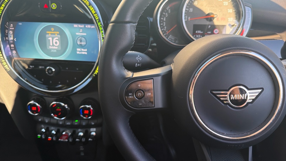 MINI Hatchback 1.5 Cooper Classic 5dr Auto Petrol Hatchback - Image 17