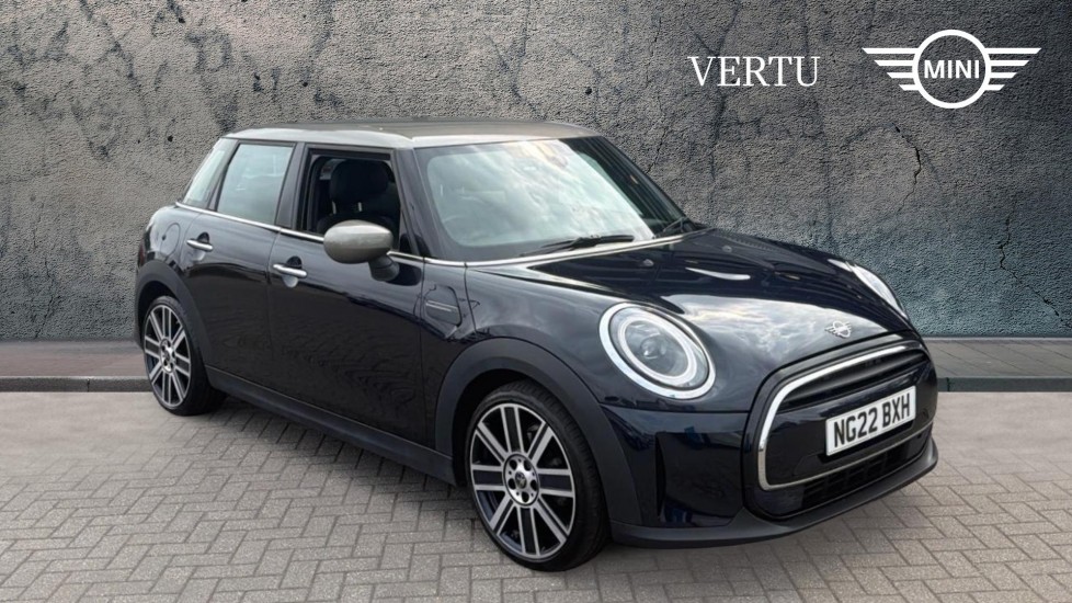 MINI Hatchback 1.5 Cooper Exclusive 5dr Auto Petrol Hatchback - Image 1