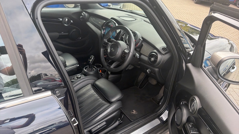 MINI Hatchback 1.5 Cooper Exclusive 5dr Auto Petrol Hatchback - Image 6