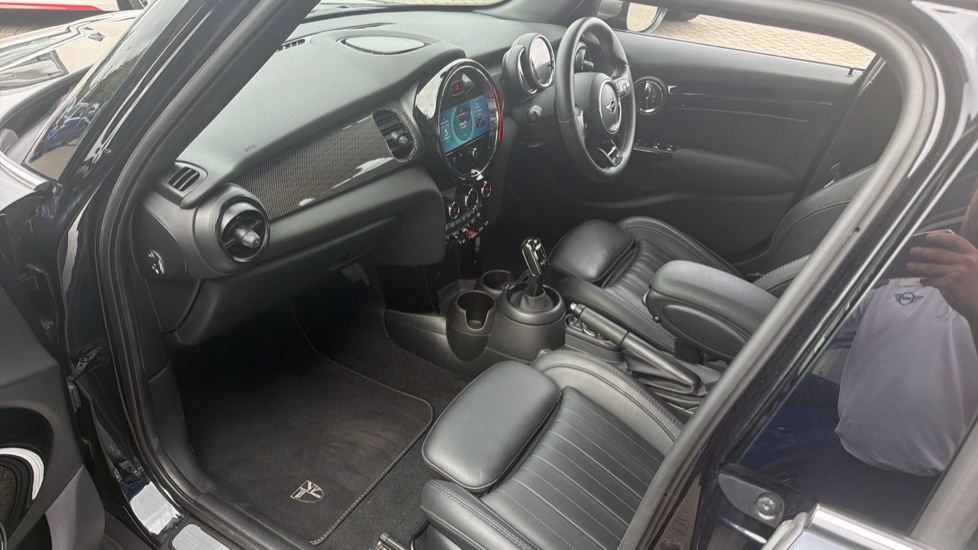 MINI Hatchback 1.5 Cooper Exclusive 5dr Auto Petrol Hatchback - Image 7