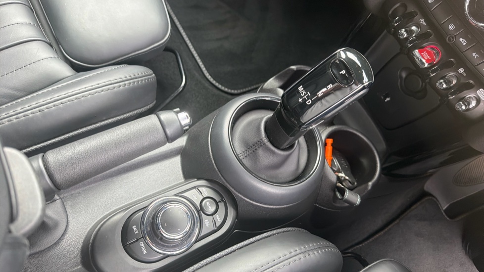 MINI Hatchback 1.5 Cooper Exclusive 5dr Auto Petrol Hatchback - Image 10