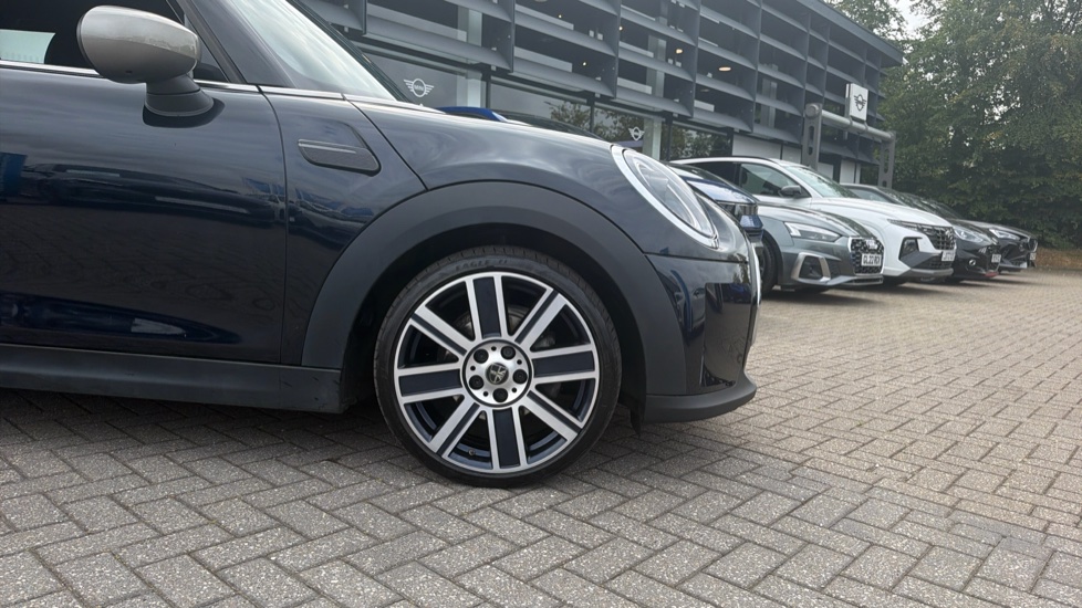 MINI Hatchback 1.5 Cooper Exclusive 5dr Auto Petrol Hatchback - Image 14