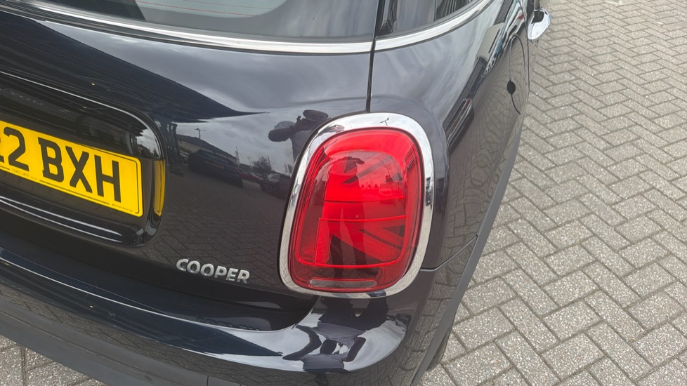 MINI Hatchback 1.5 Cooper Exclusive 5dr Auto Petrol Hatchback - Image 22