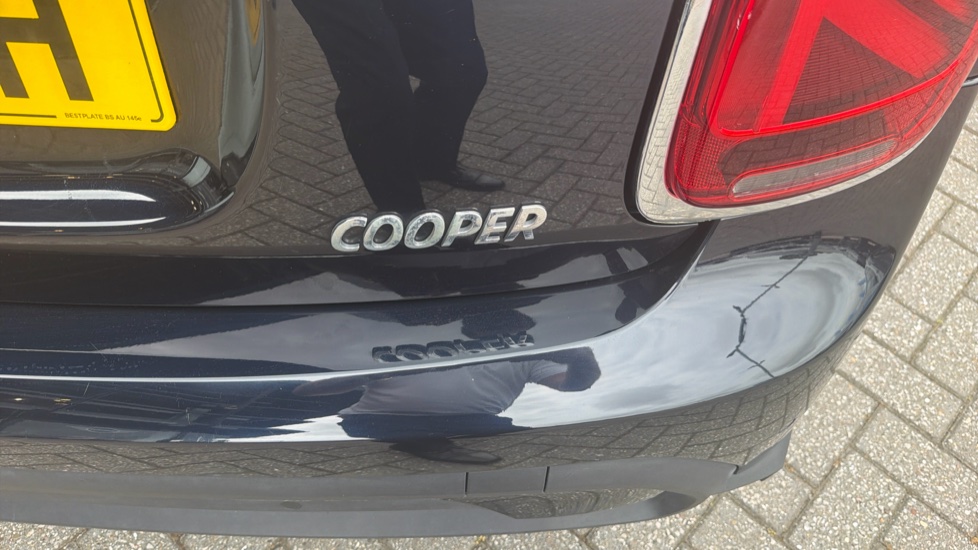 MINI Hatchback 1.5 Cooper Exclusive 5dr Auto Petrol Hatchback - Image 28