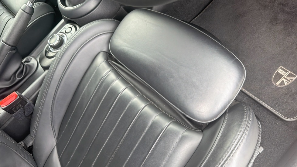 MINI Hatchback 1.5 Cooper Exclusive 5dr Auto Petrol Hatchback - Image 33