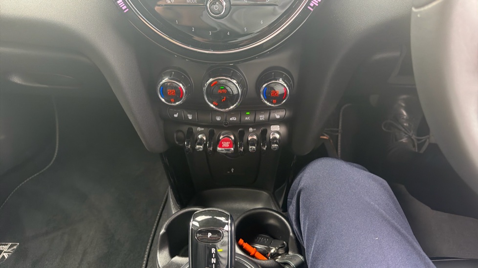 MINI Hatchback 1.5 Cooper Exclusive 5dr Auto Petrol Hatchback - Image 42