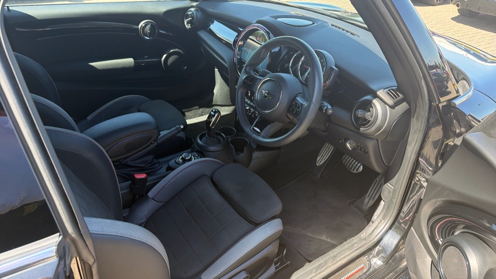 MINI Hatchback 1.5 Cooper Sport 3dr Petrol Hatchback - Image 11