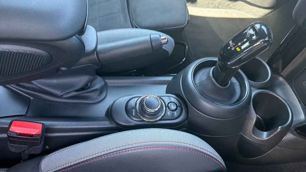 MINI Hatchback 1.5 Cooper Sport 3dr Petrol Hatchback - Image 19