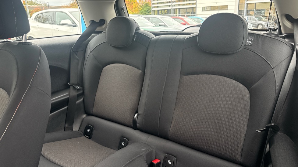 MINI Hatchback 1.5 Cooper Classic 3dr Auto Petrol Hatchback - Image 12