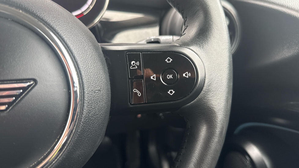 MINI Hatchback 1.5 Cooper Classic 3dr Auto Petrol Hatchback - Image 18