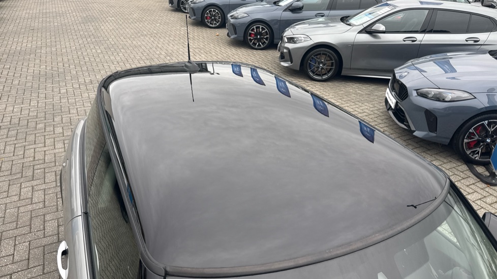 MINI Hatchback 1.5 Cooper Classic 3dr Auto Petrol Hatchback - Image 21