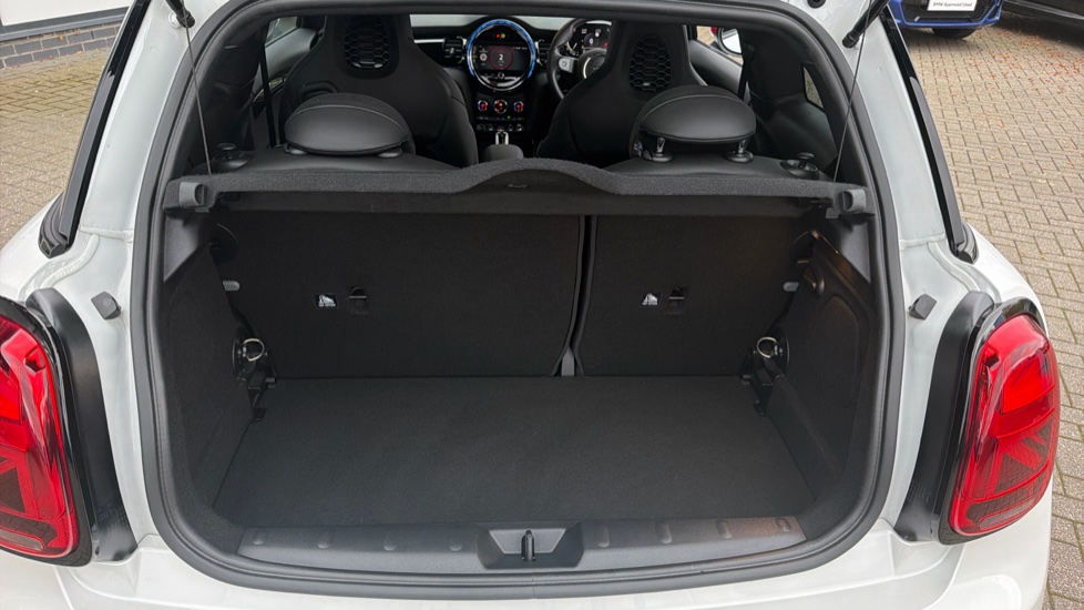 MINI Hatchback 1.5 Cooper Sport Premium 3dr Auto Petrol Hatchback - Image 13