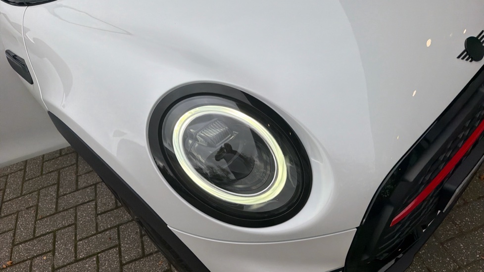 MINI Hatchback 1.5 Cooper Sport Premium 3dr Auto Petrol Hatchback - Image 23