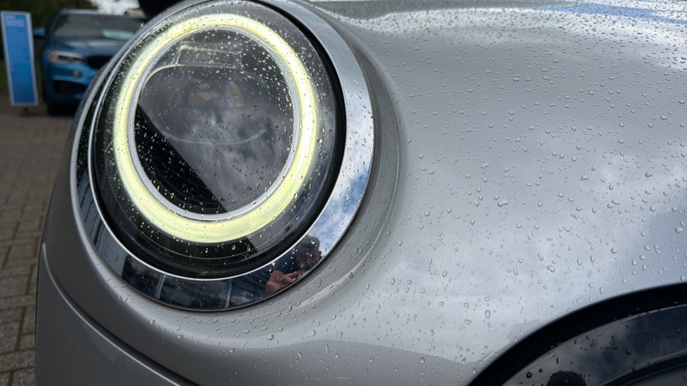 MINI Hatchback 1.5 Cooper Classic 5dr Auto Petrol Hatchback - Image 23