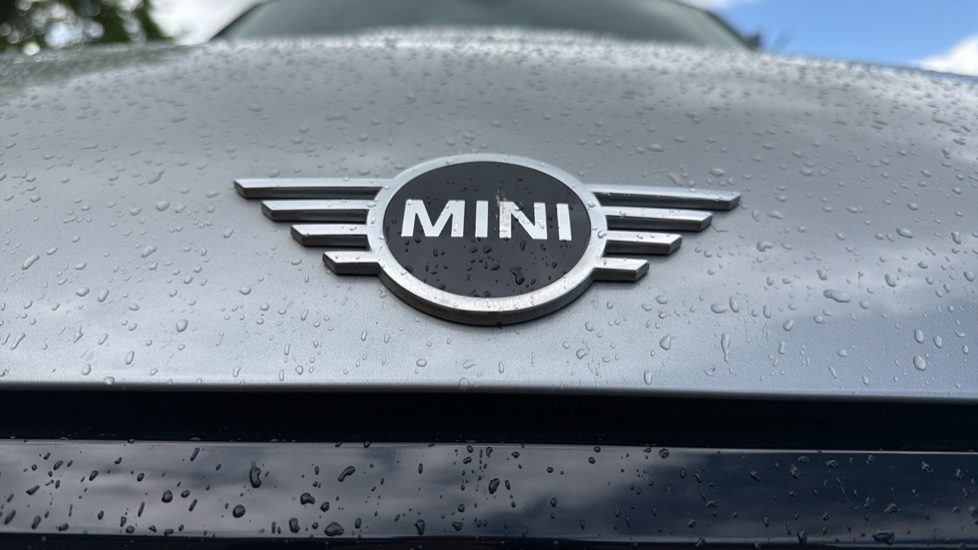 MINI Hatchback 1.5 Cooper Classic 5dr Auto Petrol Hatchback - Image 24