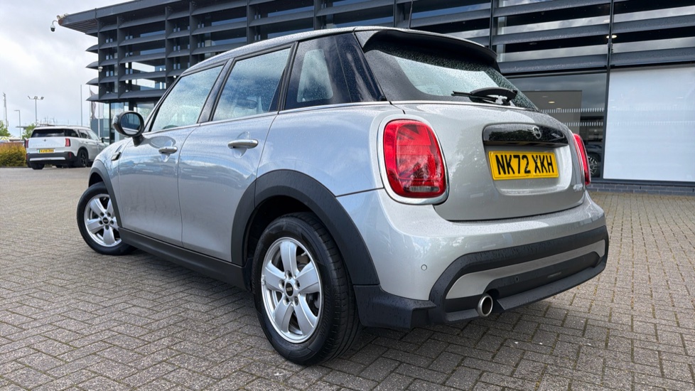 MINI Hatchback 1.5 Cooper Classic 5dr Auto Petrol Hatchback - Image 33