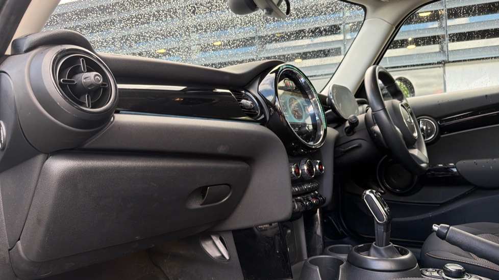 MINI Hatchback 1.5 Cooper Classic 5dr Auto Petrol Hatchback - Image 39