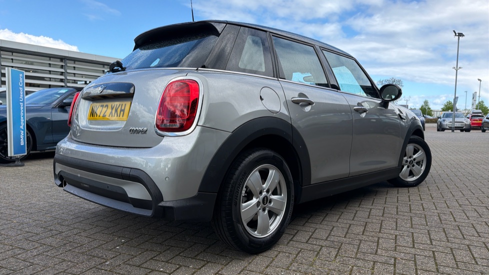 MINI Hatchback 1.5 Cooper Classic 5dr Auto Petrol Hatchback - Image 43