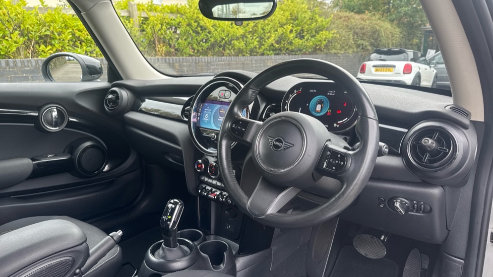 MINI Hatchback 1.5 Cooper Classic 3dr Auto Petrol Hatchback - Image 6