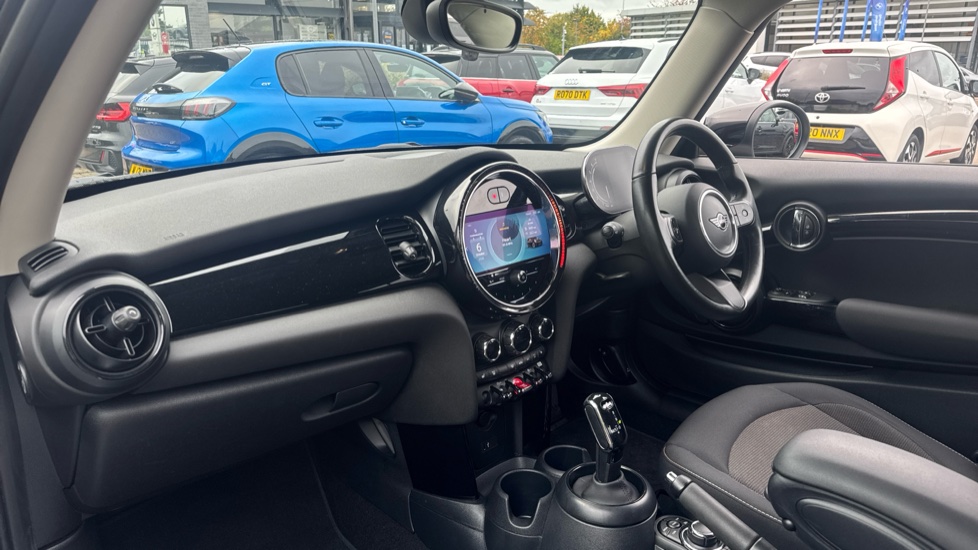 MINI Hatchback 1.5 Cooper Classic 3dr Auto Petrol Hatchback - Image 7
