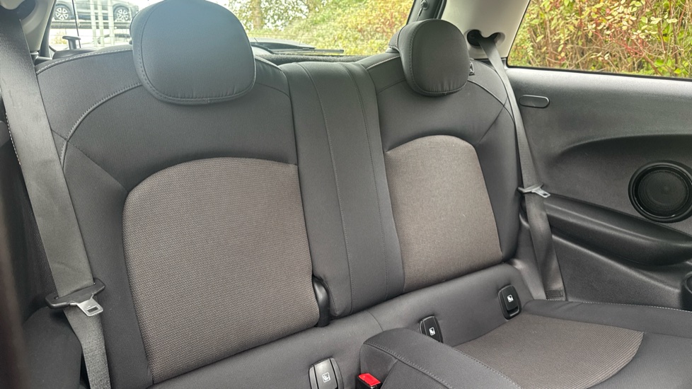MINI Hatchback 1.5 Cooper Classic 3dr Auto Petrol Hatchback - Image 12