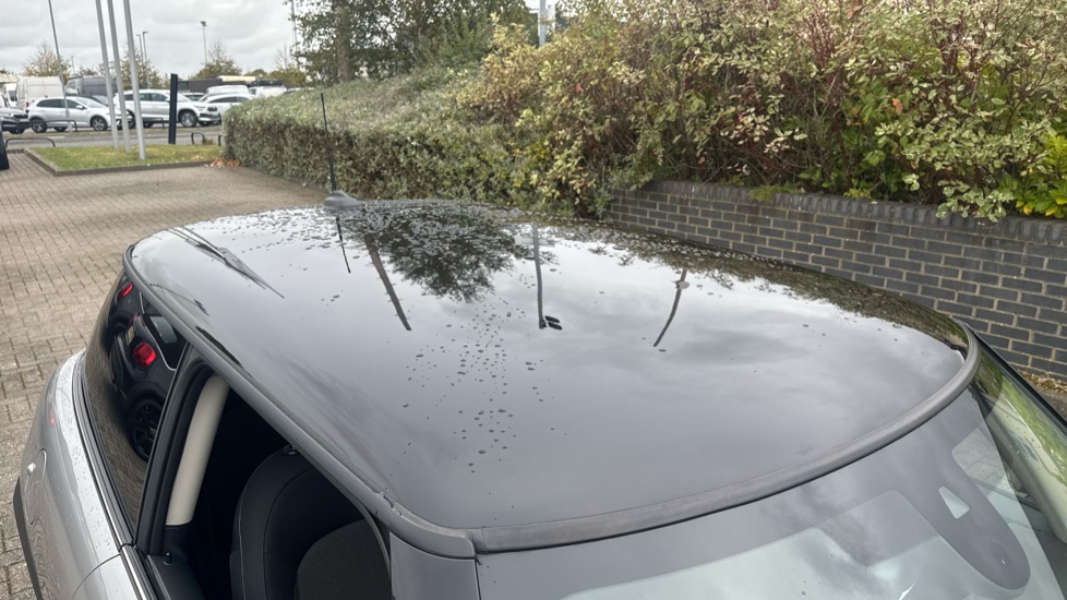 MINI Hatchback 1.5 Cooper Classic 3dr Auto Petrol Hatchback - Image 21