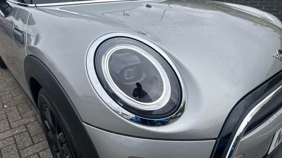 MINI Hatchback 1.5 Cooper Classic 3dr Auto Petrol Hatchback - Image 23