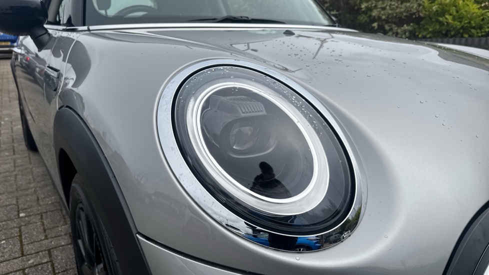 MINI Hatchback 1.5 Cooper Classic 3dr Auto Petrol Hatchback - Image 26