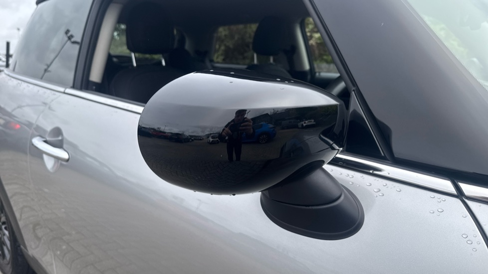MINI Hatchback 1.5 Cooper Classic 3dr Auto Petrol Hatchback - Image 29