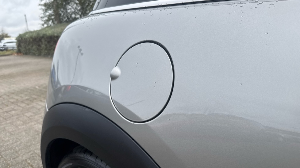 MINI Hatchback 1.5 Cooper Classic 3dr Auto Petrol Hatchback - Image 31
