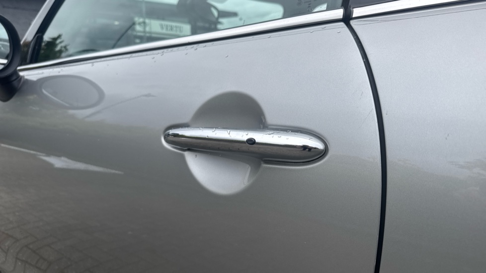MINI Hatchback 1.5 Cooper Classic 3dr Auto Petrol Hatchback - Image 43