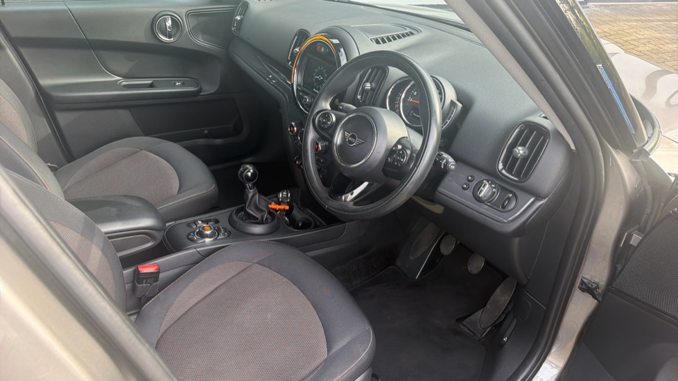 MINI Countryman 1.5 Cooper Classic 5dr Petrol Hatchback - Image 6