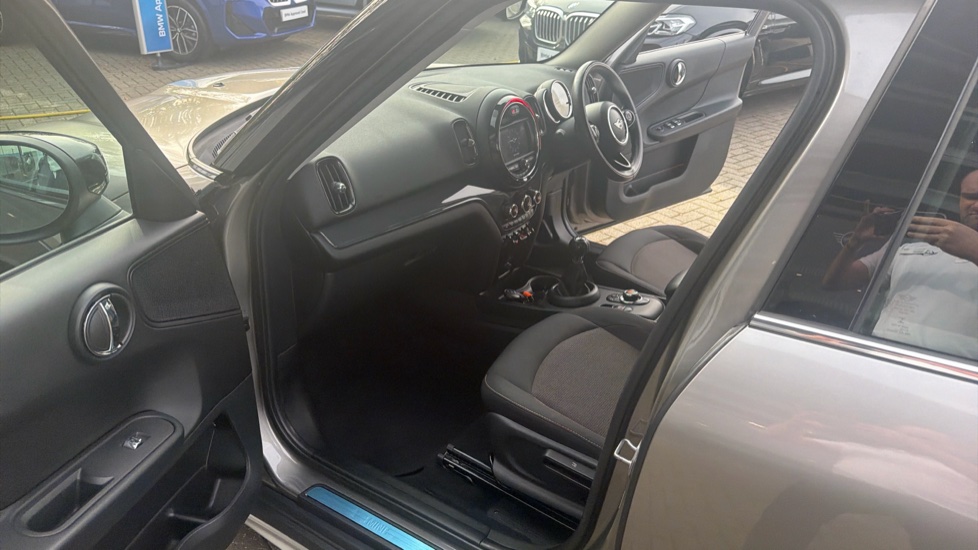 MINI Countryman 1.5 Cooper Classic 5dr Petrol Hatchback - Image 7