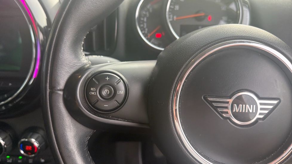 MINI Countryman 1.5 Cooper Classic 5dr Petrol Hatchback - Image 17